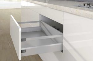 Zestaw relingów wzdłużnych ArciTech L-500, srebrny